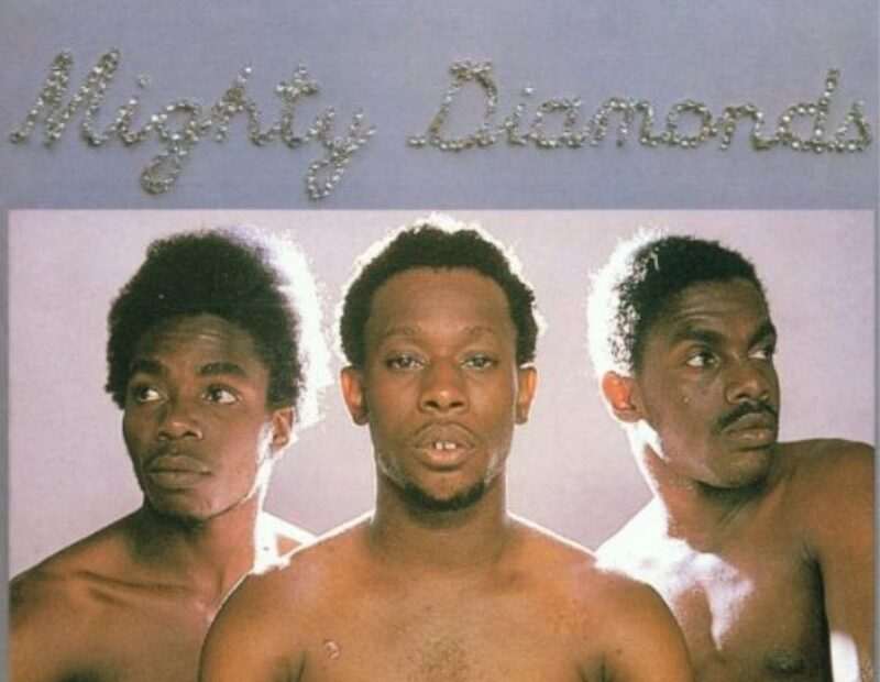 Mighty Diamonds - Right Time